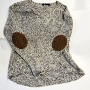 NEW sweater White and Grey RDI Small